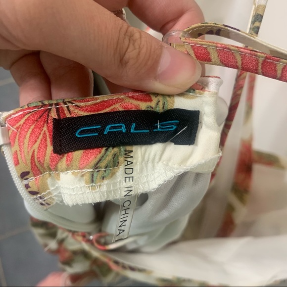 Floral flowy tank top - Picture 6 of 9